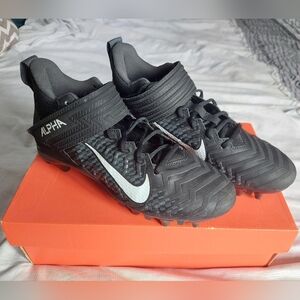 Nike Alpha Menace Varsity 2 Football Cleats Size 7.5